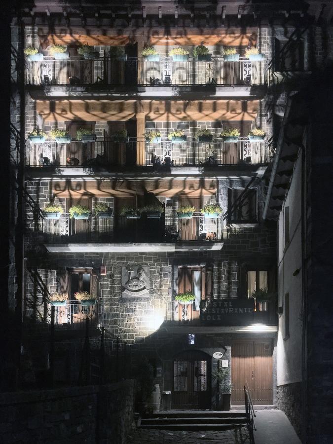 Hostal Lola Isaba Kültér fotó